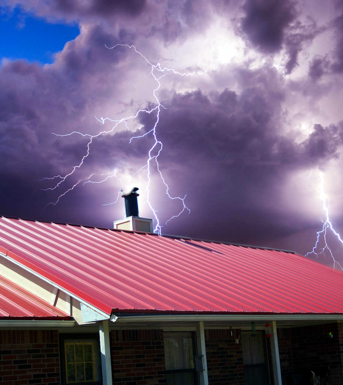 Do Metal Roofs Attract Lightning? This is 1 Super Hot Topic